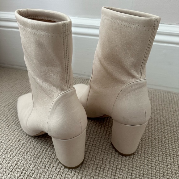 Stuart Weitzman The CARESSA 80 Seashell Stretch Nappa Leather 6.5 M - Picture 6 of 8